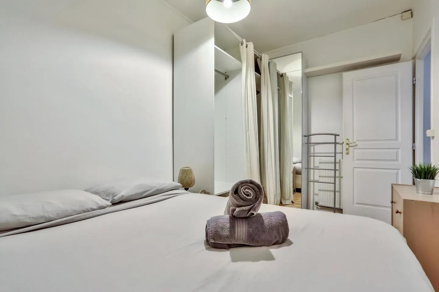 Appartement Quartier Pigalle Free Netflix Paris