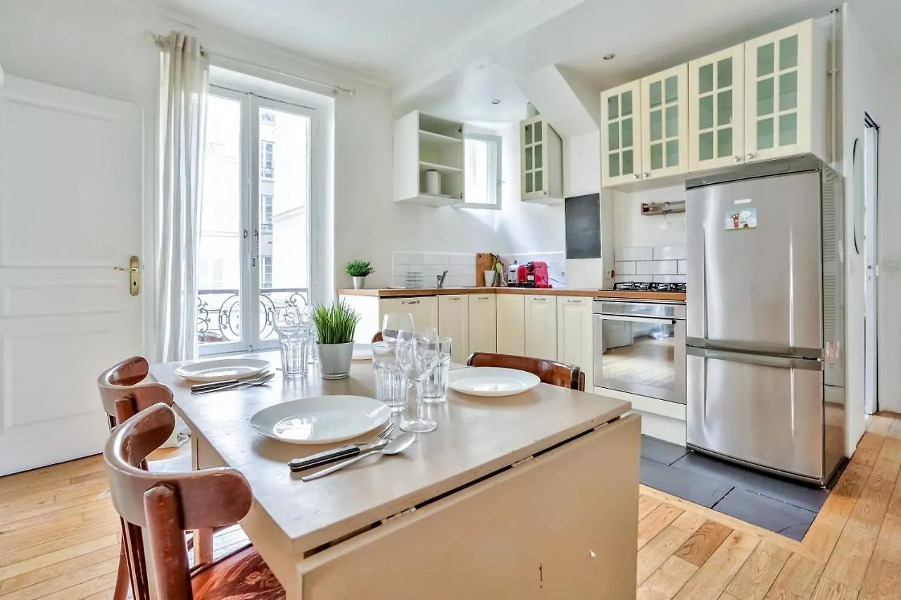Appartement Quartier Pigalle Free Netflix Paris
